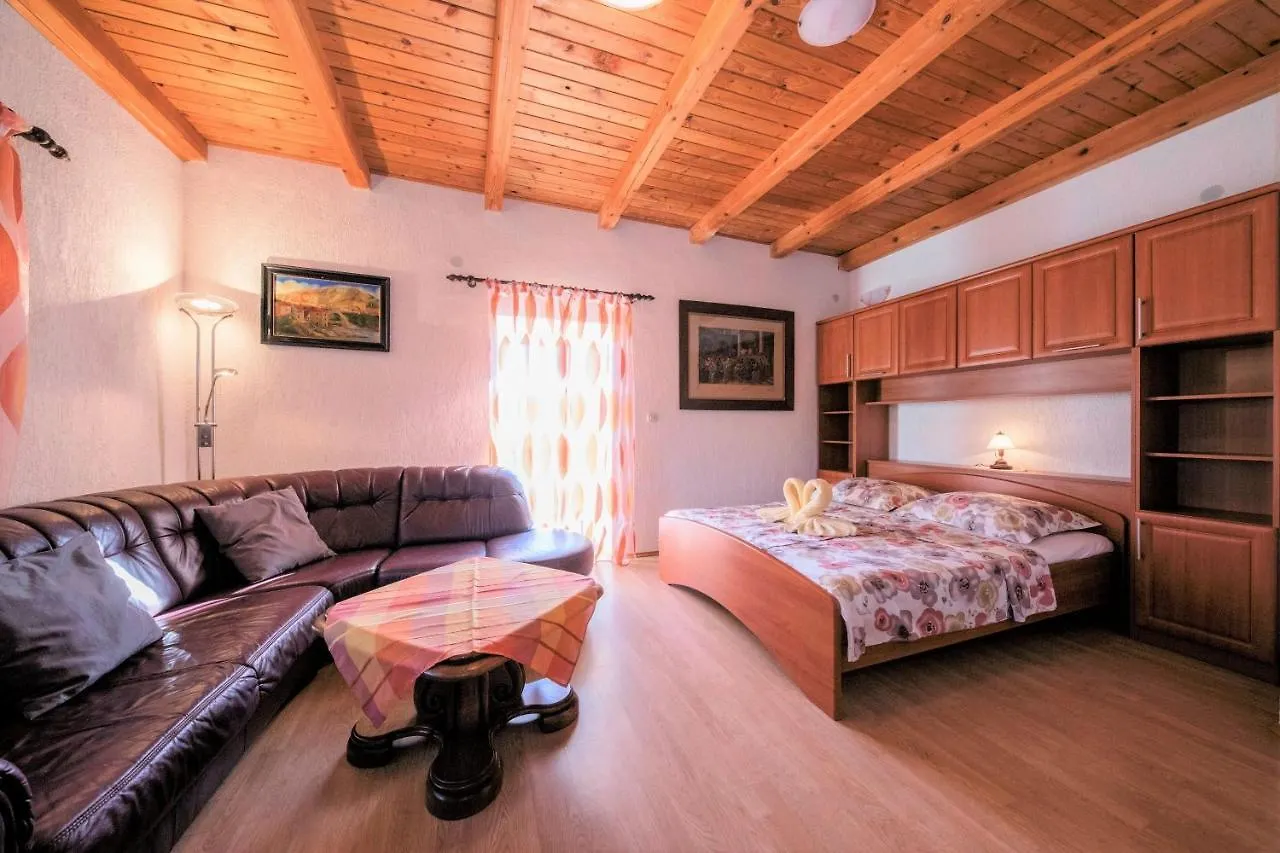 Holiday home Landhaus Am Berg Kampor Croatia